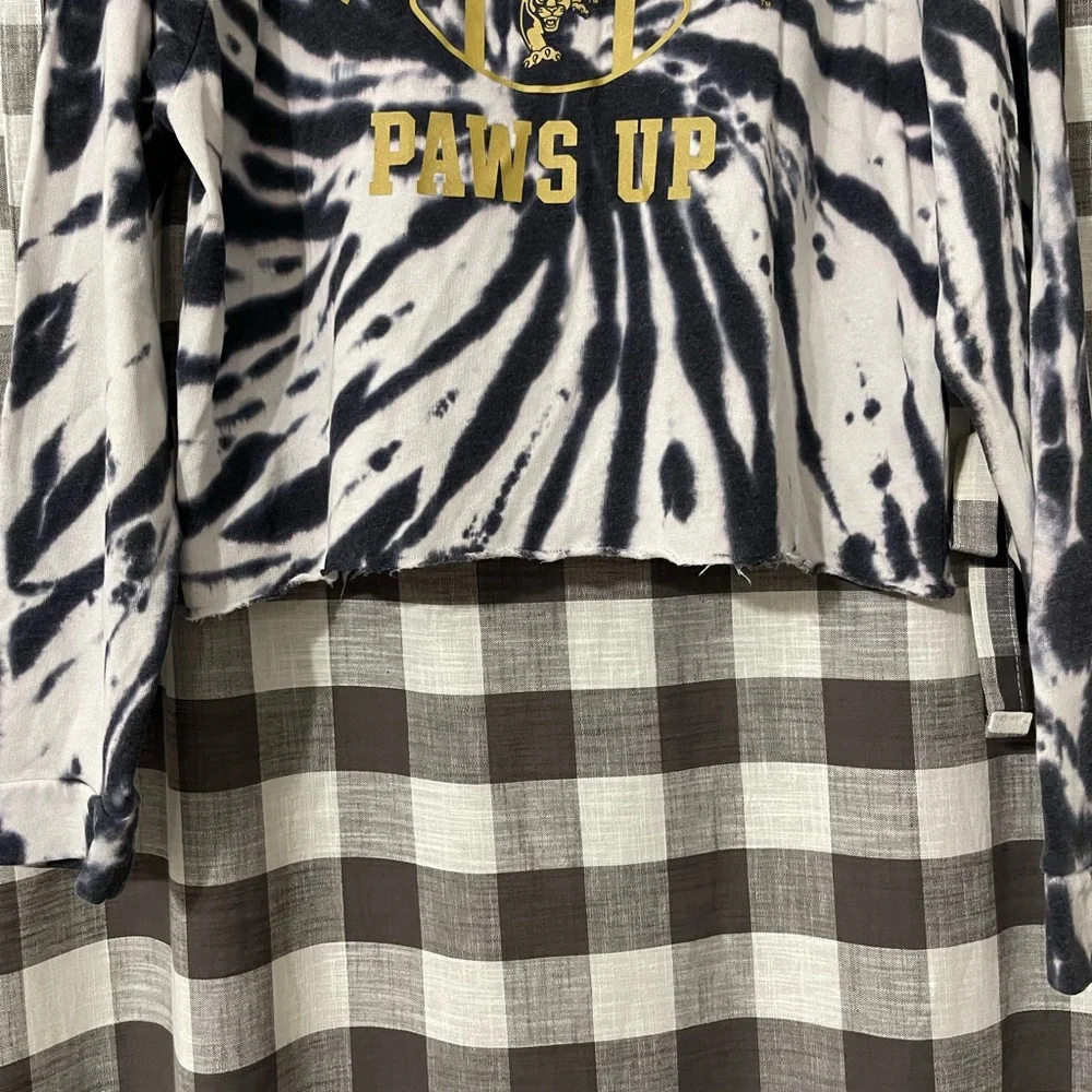 PINK Victoria's Secret Black and White Tie-Dye Long Sleeve Tee - Picture 3 of 5